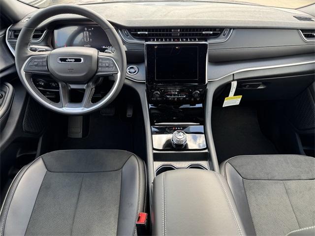 new 2025 Jeep Grand Cherokee car, priced at $39,625