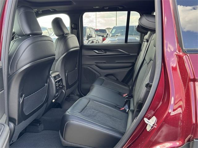 new 2025 Jeep Grand Cherokee car, priced at $39,625