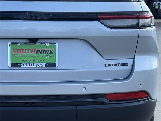 new 2025 Jeep Grand Cherokee car, priced at $47,770