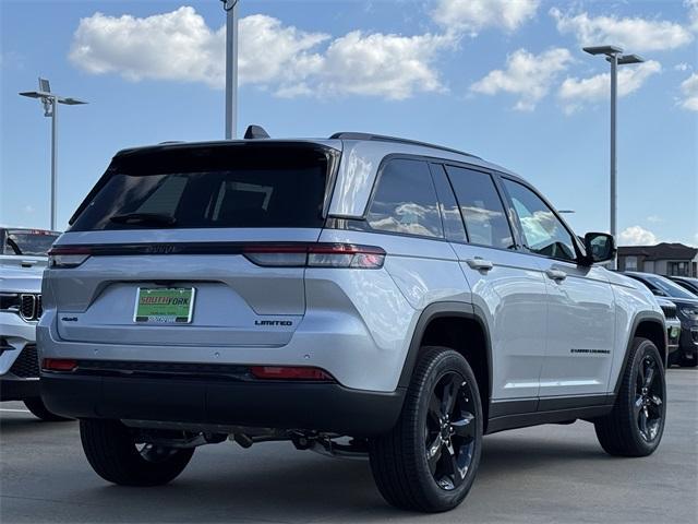 new 2025 Jeep Grand Cherokee car, priced at $47,770