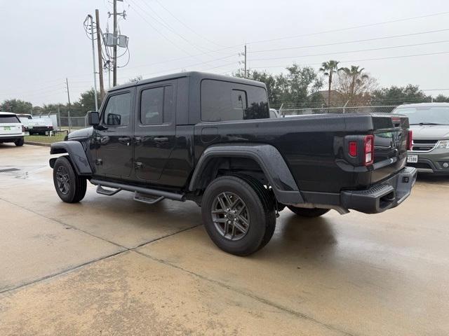 used 2024 Jeep Gladiator car, priced at $38,999