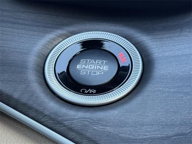 new 2025 Jeep Grand Cherokee car, priced at $42,485