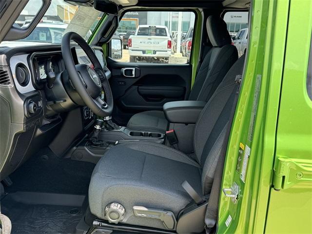 new 2025 Jeep Wrangler car, priced at $47,345