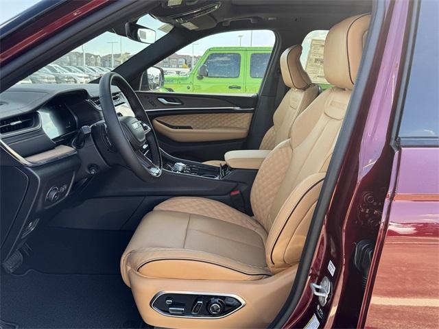 new 2025 Jeep Grand Cherokee car, priced at $57,181