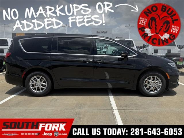 new 2025 Chrysler Pacifica car, priced at $41,478