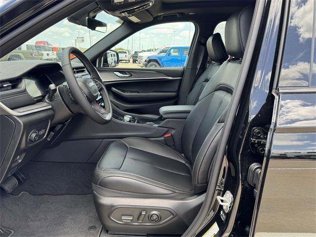 new 2025 Jeep Grand Cherokee L car, priced at $45,335