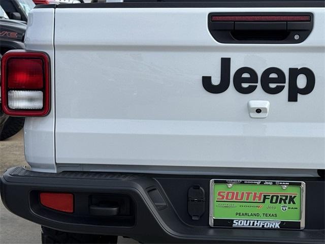 new 2025 Jeep Gladiator car, priced at $39,340