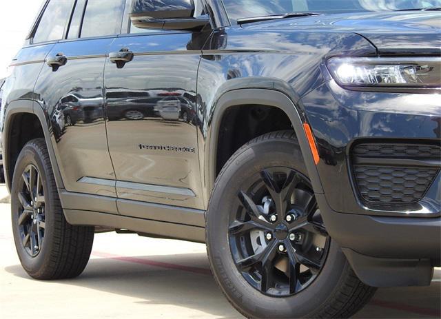 new 2024 Jeep Grand Cherokee car, priced at $45,530