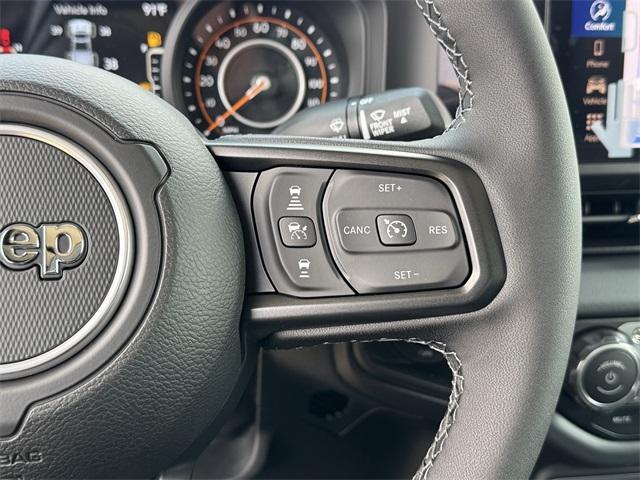 new 2025 Jeep Gladiator car, priced at $42,804