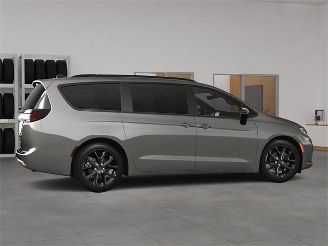 new 2025 Chrysler Pacifica car, priced at $48,478