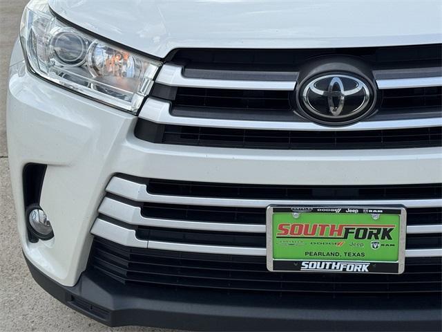 used 2019 Toyota Highlander car, priced at $22,899