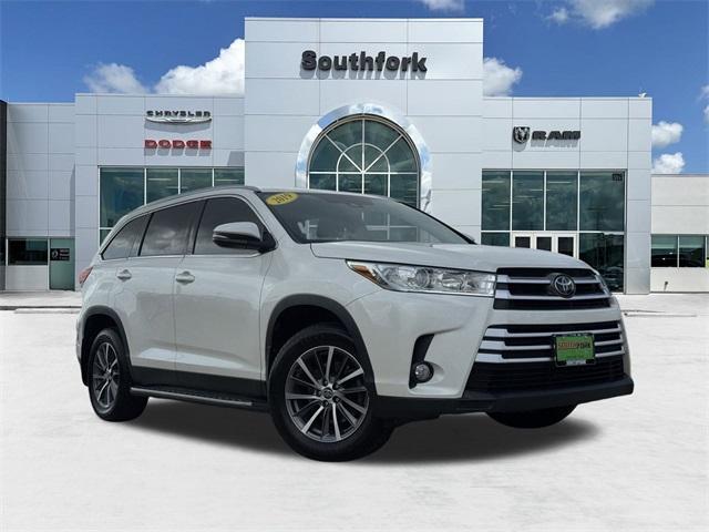 used 2019 Toyota Highlander car, priced at $22,899