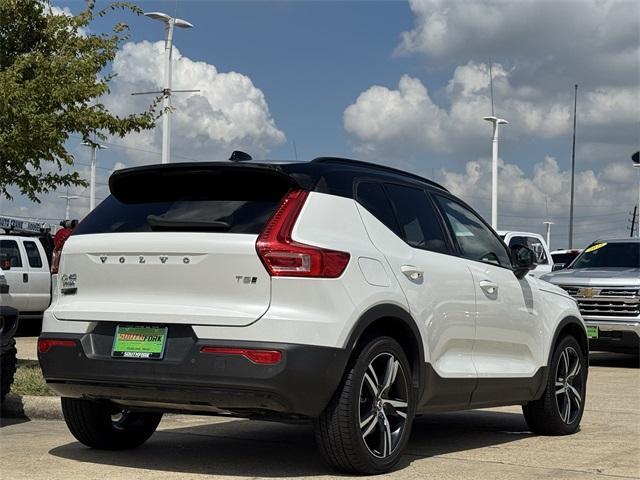 used 2022 Volvo XC40 car, priced at $19,897