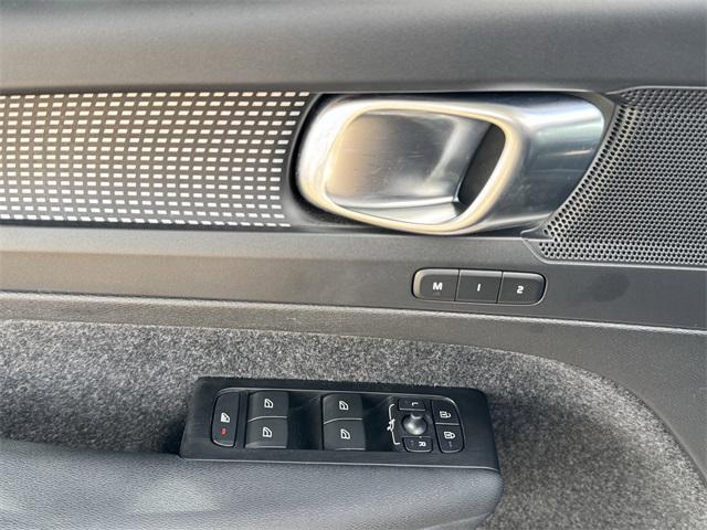 used 2022 Volvo XC40 car, priced at $19,897