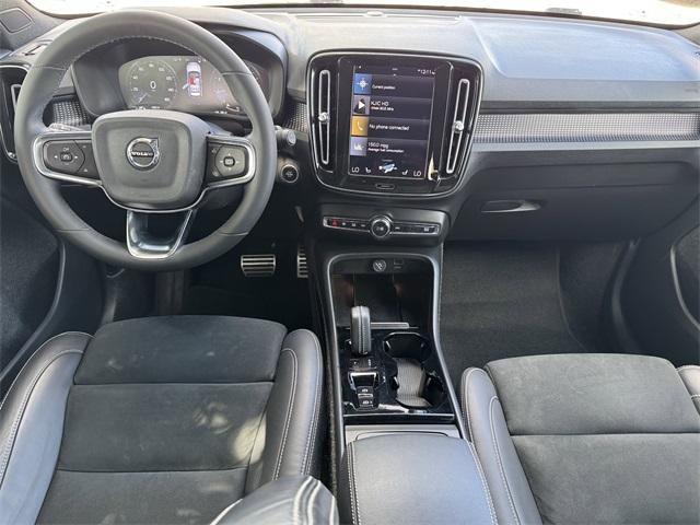 used 2022 Volvo XC40 car, priced at $19,897