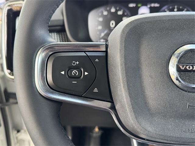 used 2022 Volvo XC40 car, priced at $19,897