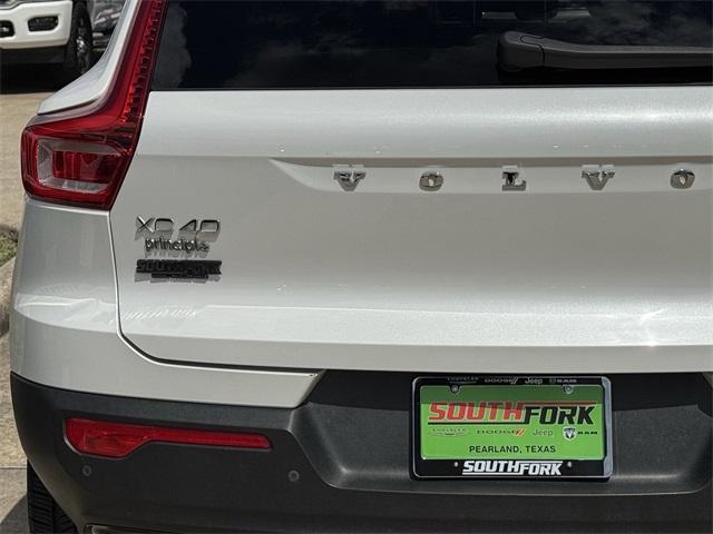 used 2022 Volvo XC40 car, priced at $19,897