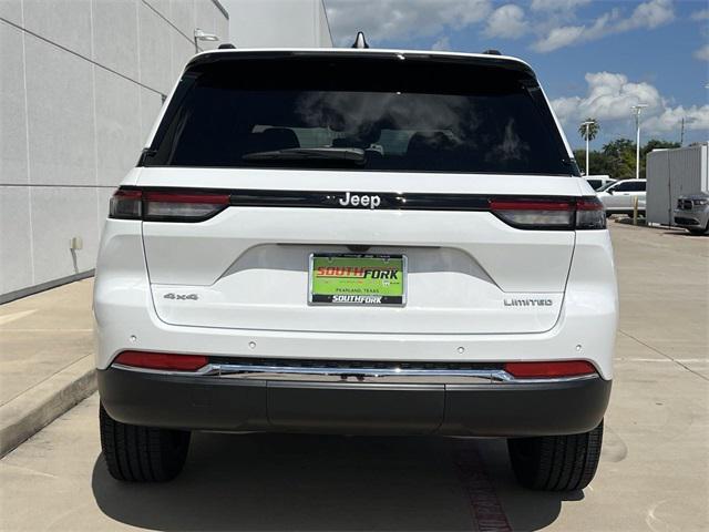 new 2024 Jeep Grand Cherokee car, priced at $42,498