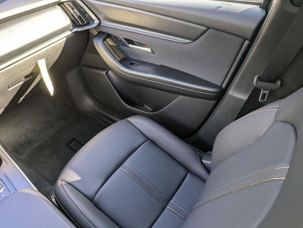 new 2025 Mazda CX-90 car, priced at $34,294