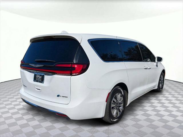 used 2022 Chrysler Pacifica Hybrid car, priced at $26,992