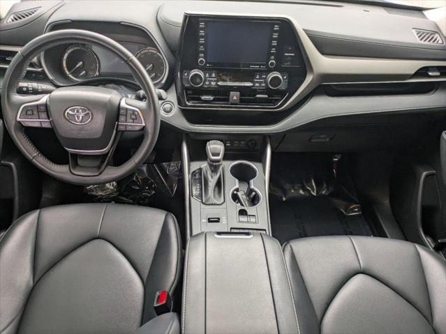 used 2022 Toyota Highlander car, priced at $32,991