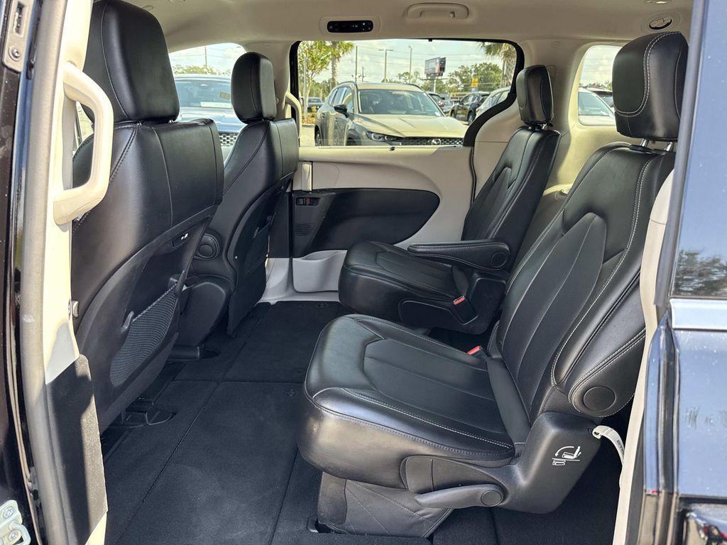 used 2024 Chrysler Pacifica car, priced at $28,888