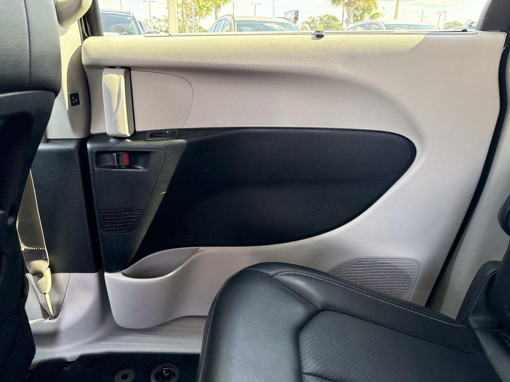 used 2024 Chrysler Pacifica car, priced at $28,888