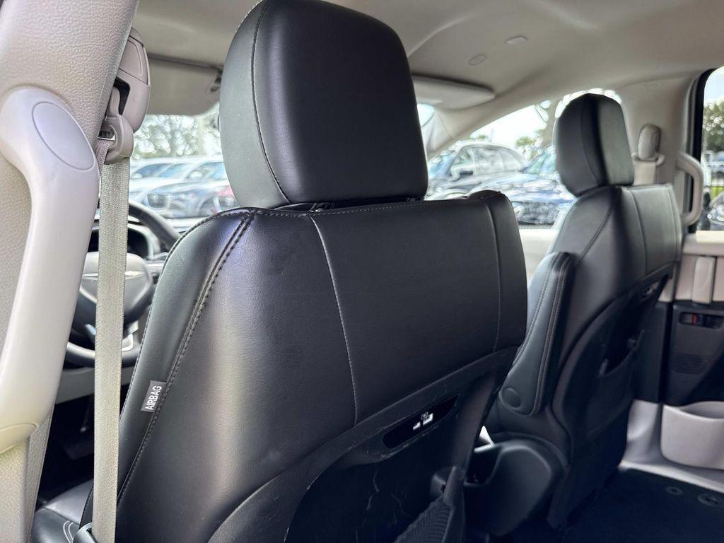 used 2023 Chrysler Pacifica car, priced at $21,788