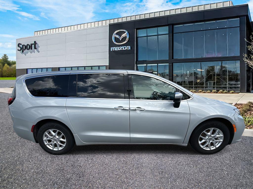 used 2023 Chrysler Pacifica car, priced at $21,788