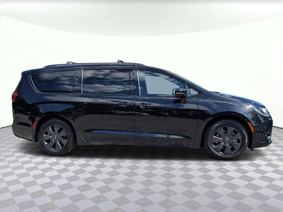 used 2020 Chrysler Pacifica Hybrid car, priced at $25,493