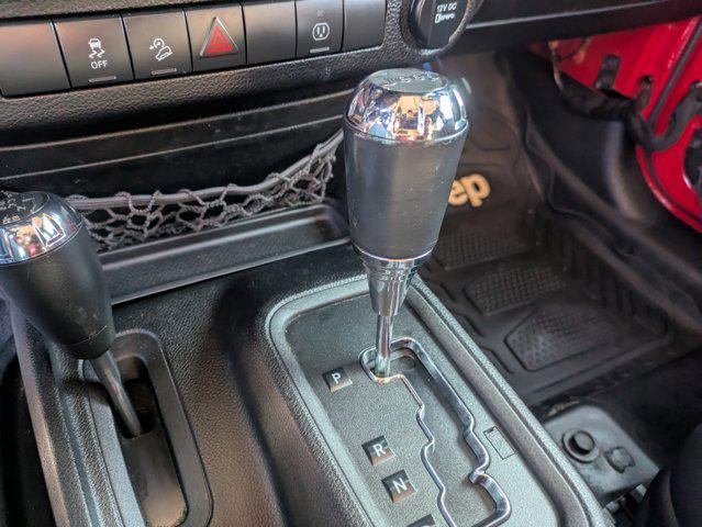 used 2013 Jeep Wrangler Unlimited car, priced at $15,999