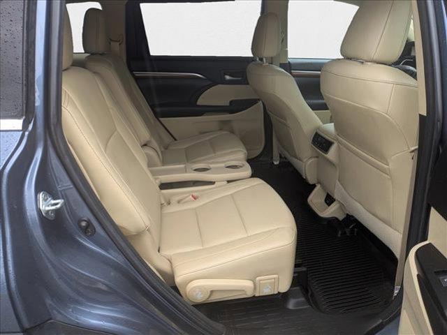 used 2017 Toyota Highlander Hybrid car, priced at $18,499