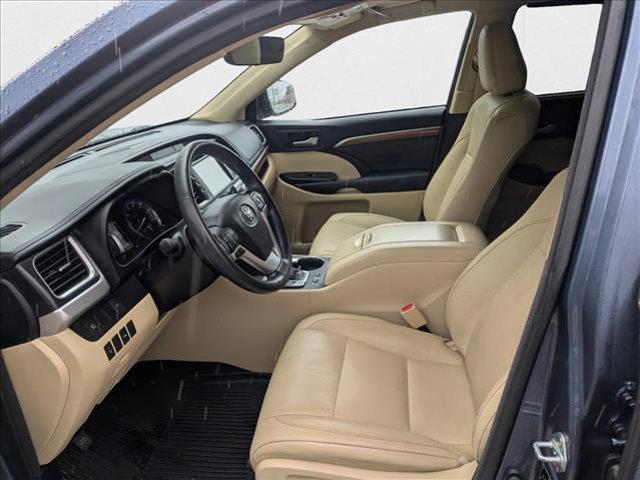 used 2017 Toyota Highlander Hybrid car, priced at $18,499