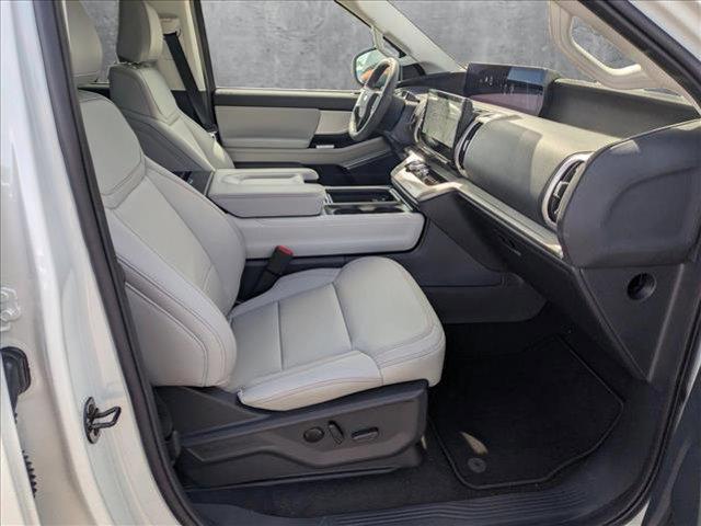 new 2025 Ford Expedition car, priced at $66,978