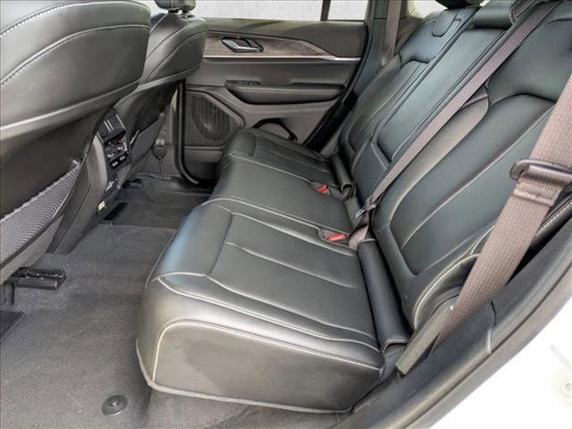 used 2025 Jeep Grand Cherokee car, priced at $39,994