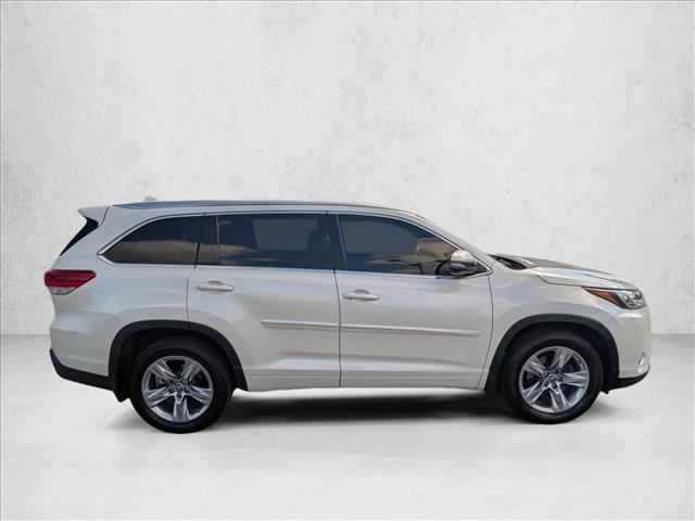 used 2017 Toyota Highlander car, priced at $17,999