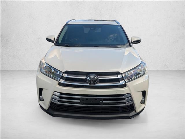 used 2017 Toyota Highlander car, priced at $17,999