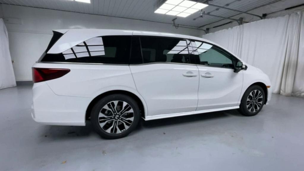 new 2025 Honda Odyssey car, priced at $51,230