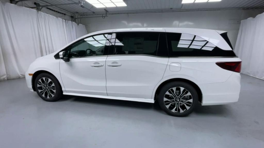 new 2025 Honda Odyssey car, priced at $51,230