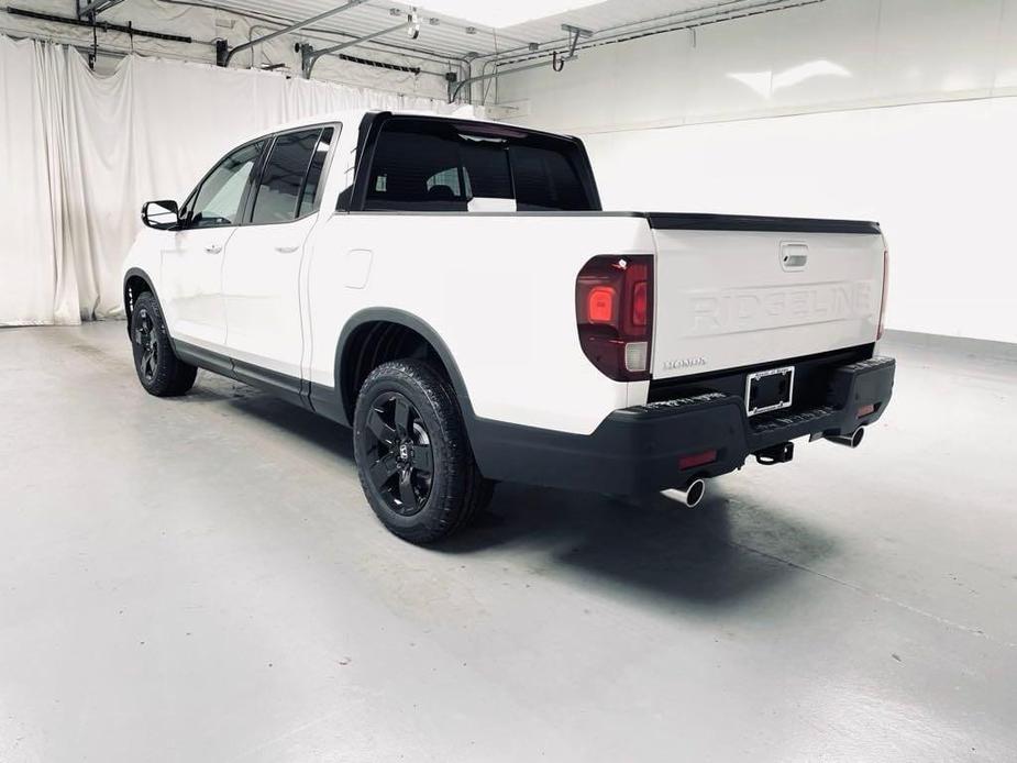 new 2025 Honda Ridgeline car, priced at $48,600