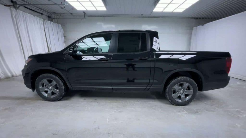 new 2025 Honda Ridgeline car, priced at $44,775