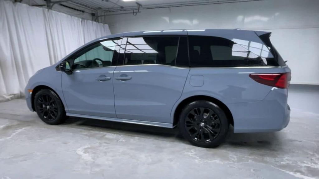 new 2025 Honda Odyssey car, priced at $42,965