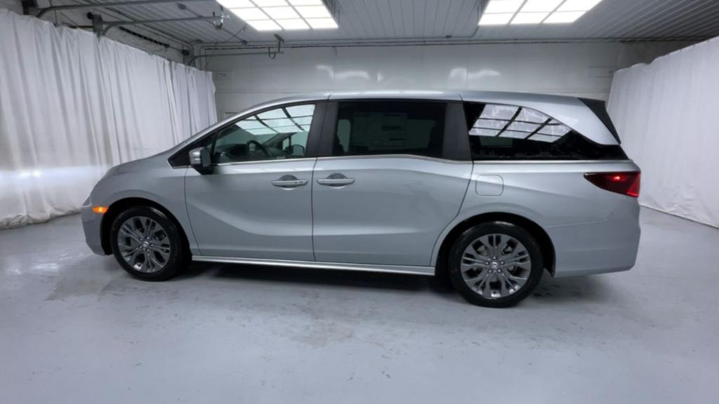 new 2025 Honda Odyssey car, priced at $46,505