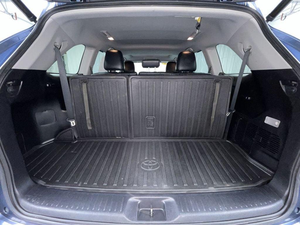 used 2018 Toyota Highlander car, priced at $25,458