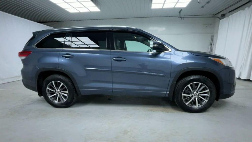 used 2018 Toyota Highlander car, priced at $25,458