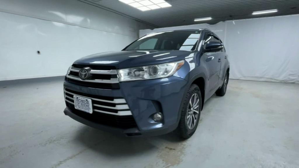 used 2018 Toyota Highlander car, priced at $25,458