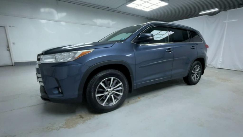 used 2018 Toyota Highlander car, priced at $25,458