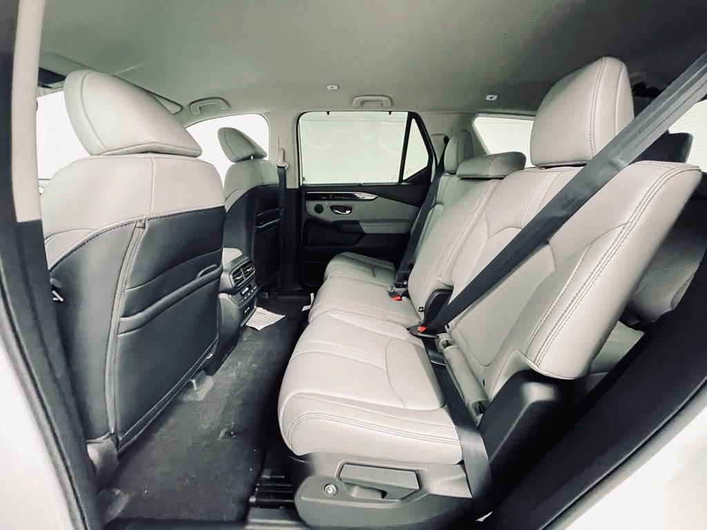 new 2025 Honda Pilot car, priced at $48,350