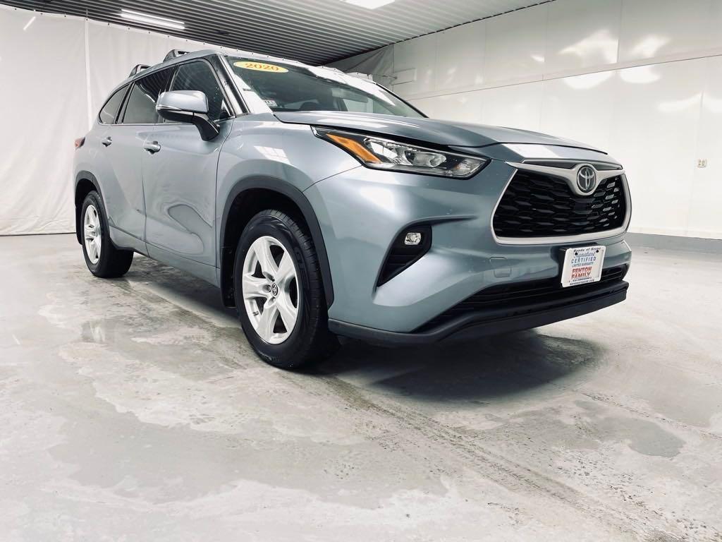 used 2020 Toyota Highlander car, priced at $30,995