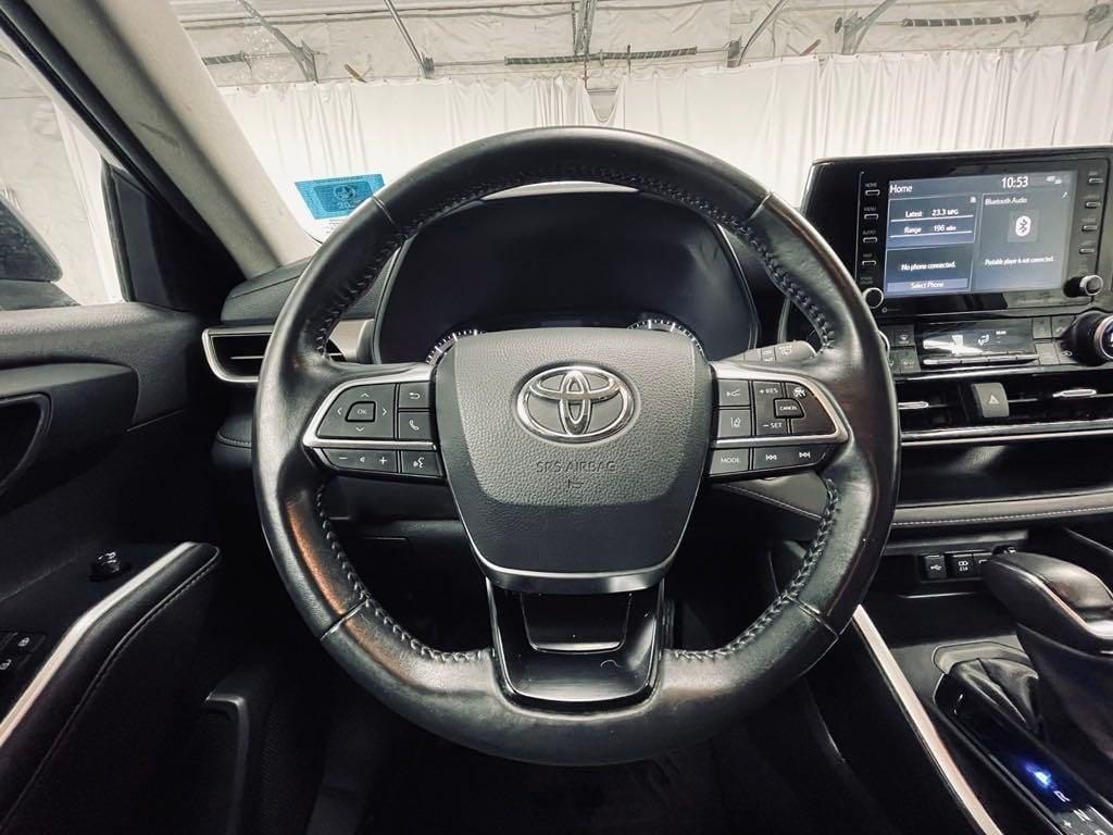 used 2020 Toyota Highlander car, priced at $30,995